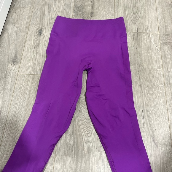 Lululemon cropped compression leggings - Picture 3 of 6